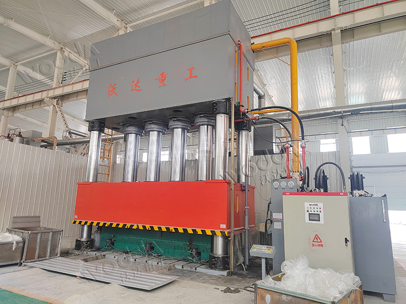 2000噸SMC環(huán)網柜配電箱成型液壓機