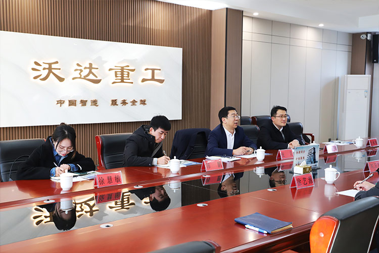 徐州市委常委、經(jīng)開區(qū)黨工委書記張克一行蒞臨山東沃達重工調(diào)研考察